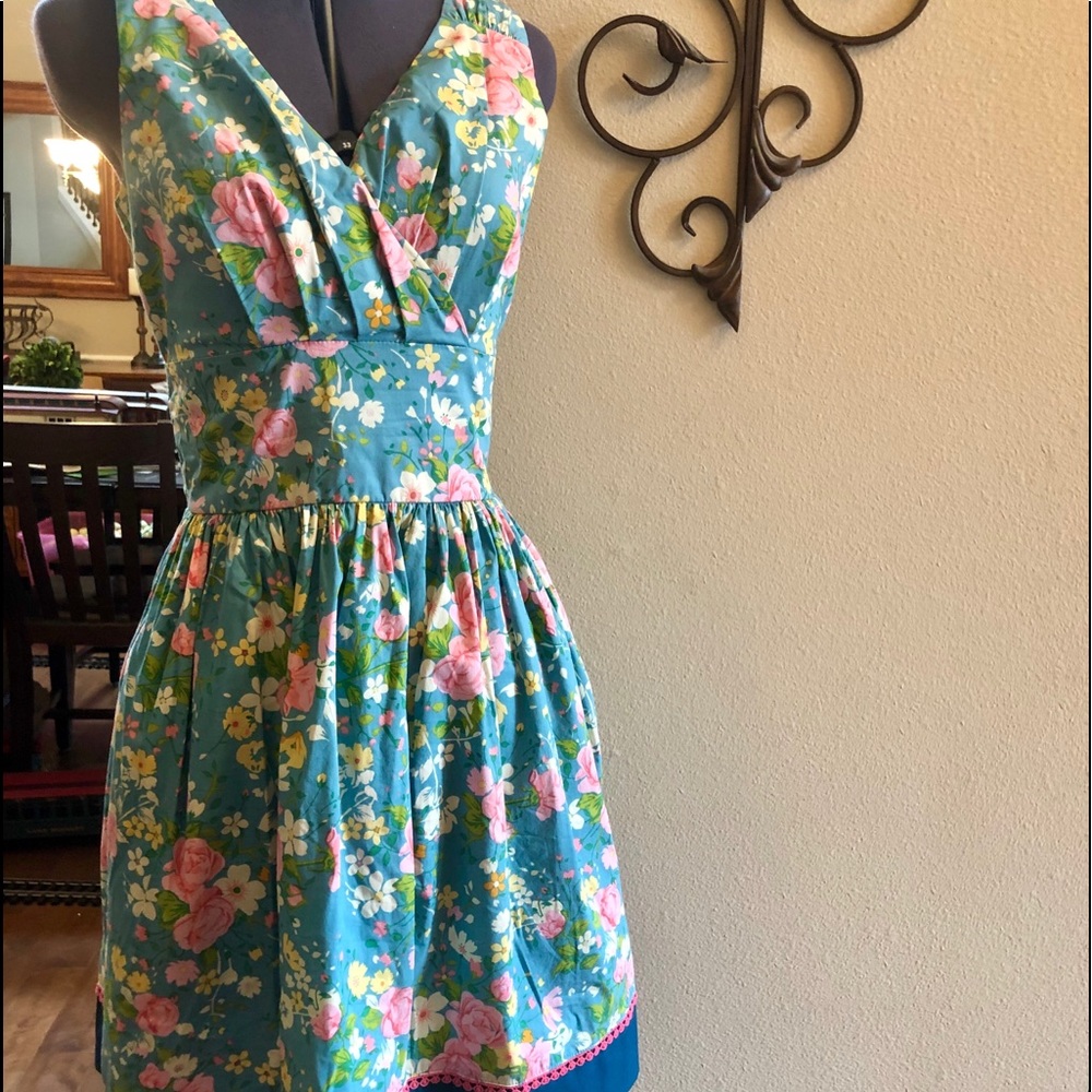 Matilda Jane V Neck elongated bodice Dress Size S